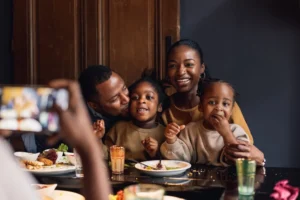 Understanding and Navigating Family Dynamics: Keys to Healthy Relationships